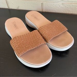 Skechers Women's Go Walk Leather Slip On Slide Sandals Comfort Size 8 Beach